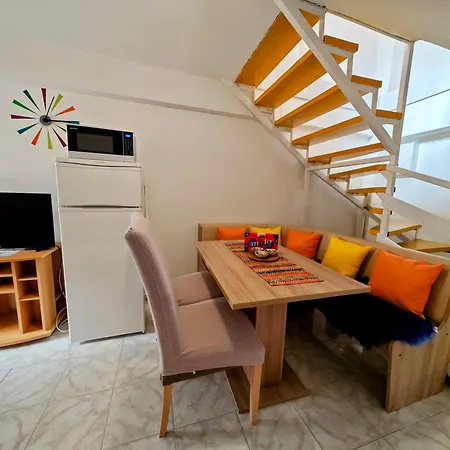 Neva With Terrace باشْكا