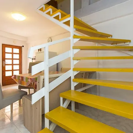 Neva With Terrace * باشْكا